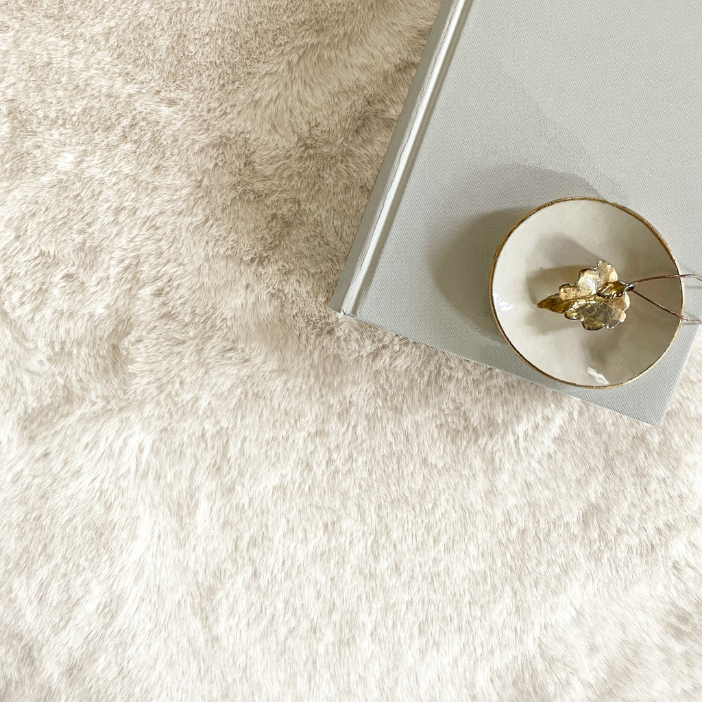 Cozy Faux Fur Rug, Ivory– Tumble